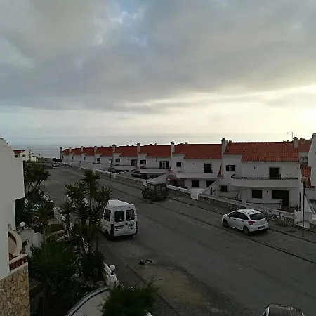 White Rock Surf Homestay Ericeira