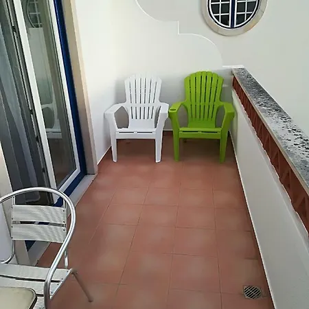 White Rock Surf Homestay Ericeira