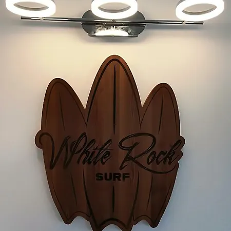 White Rock Surf Homestay Ericeira